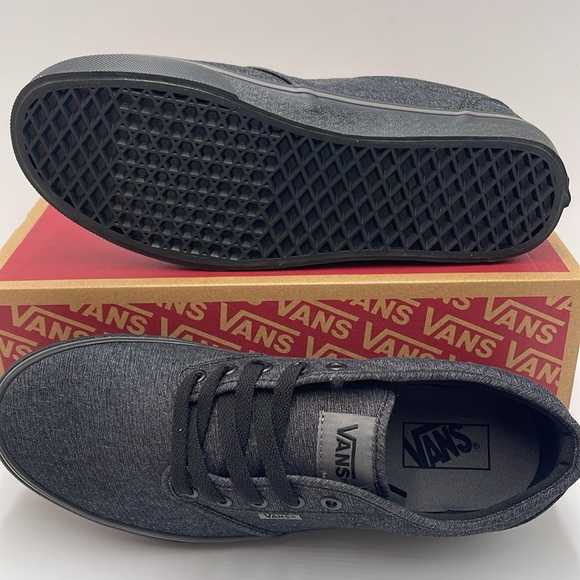 Vans Women’s Atwood
(Varsity Textile) Black/Pewter
VN0A45J9VEJ
Sneakers - Picture 4 of 16